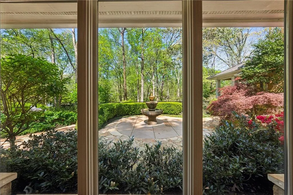 Marietta, Georgia 30066, United States, 6 Bedrooms Bedrooms, ,6 BathroomsBathrooms,Residential,Active,110480