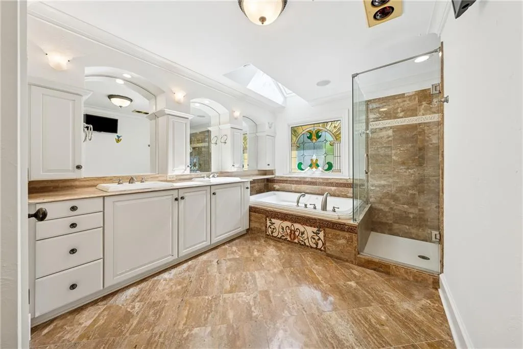 Marietta, Georgia 30066, United States, 6 Bedrooms Bedrooms, ,6 BathroomsBathrooms,Residential,Active,110480