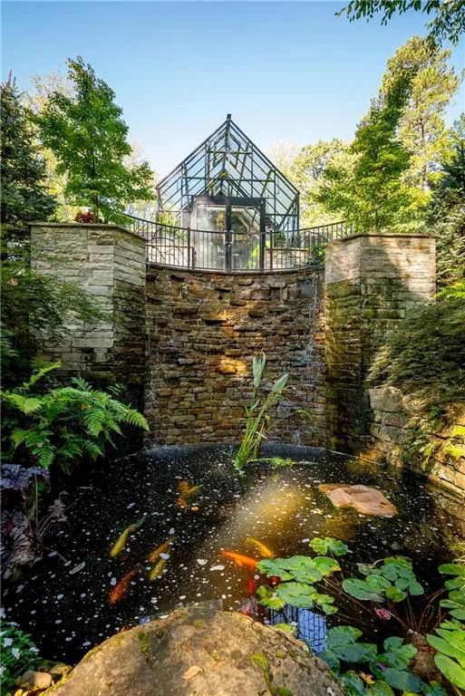 Marietta, Georgia 30066, United States, 6 Bedrooms Bedrooms, ,6 BathroomsBathrooms,Residential,Active,110480