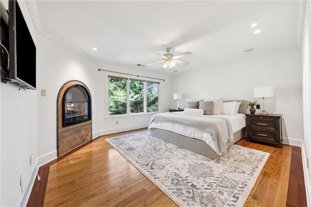 Marietta, Georgia 30066, United States, 6 Bedrooms Bedrooms, ,6 BathroomsBathrooms,Residential,Active,110480