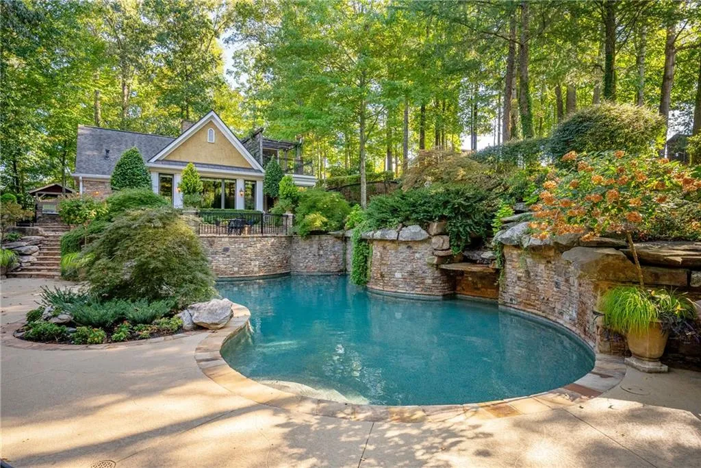 Marietta, Georgia 30066, United States, 6 Bedrooms Bedrooms, ,6 BathroomsBathrooms,Residential,Active,110480