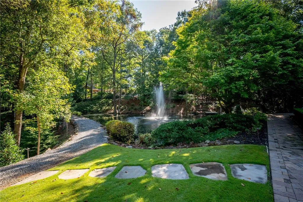 Marietta, Georgia 30066, United States, 6 Bedrooms Bedrooms, ,6 BathroomsBathrooms,Residential,Active,110480