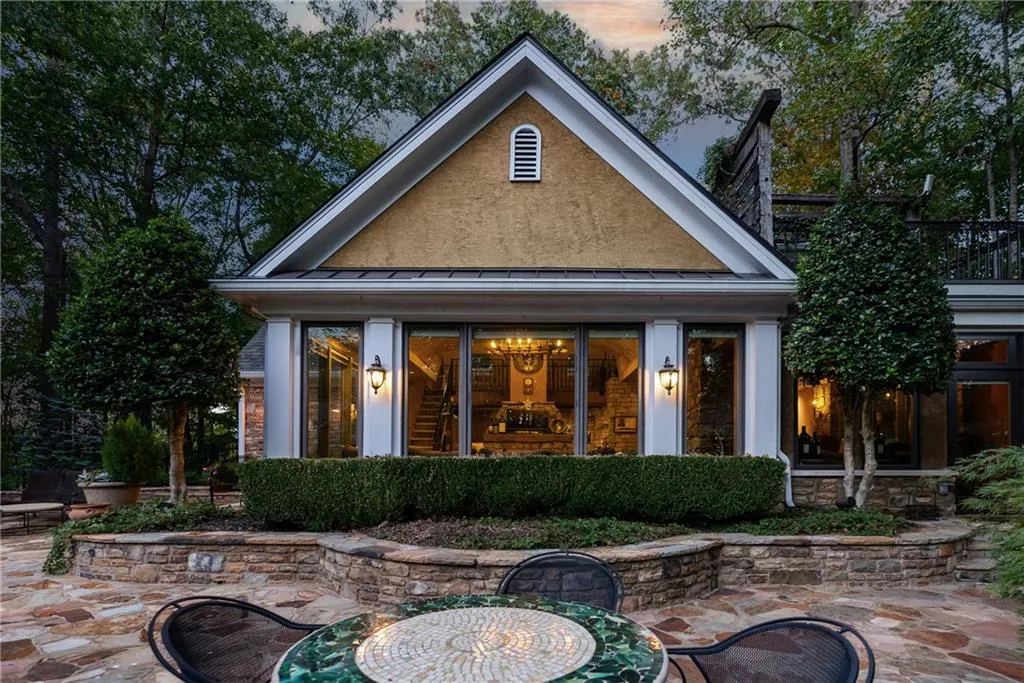 Marietta, Georgia 30066, United States, 6 Bedrooms Bedrooms, ,6 BathroomsBathrooms,Residential,Active,110480