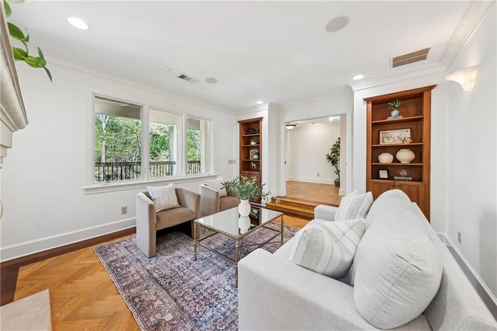 Marietta, Georgia 30066, United States, 6 Bedrooms Bedrooms, ,6 BathroomsBathrooms,Residential,Active,110480