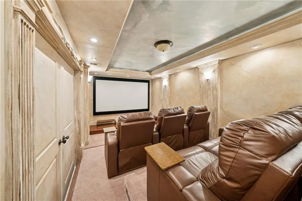 Marietta, Georgia 30066, United States, 6 Bedrooms Bedrooms, ,6 BathroomsBathrooms,Residential,Active,110480