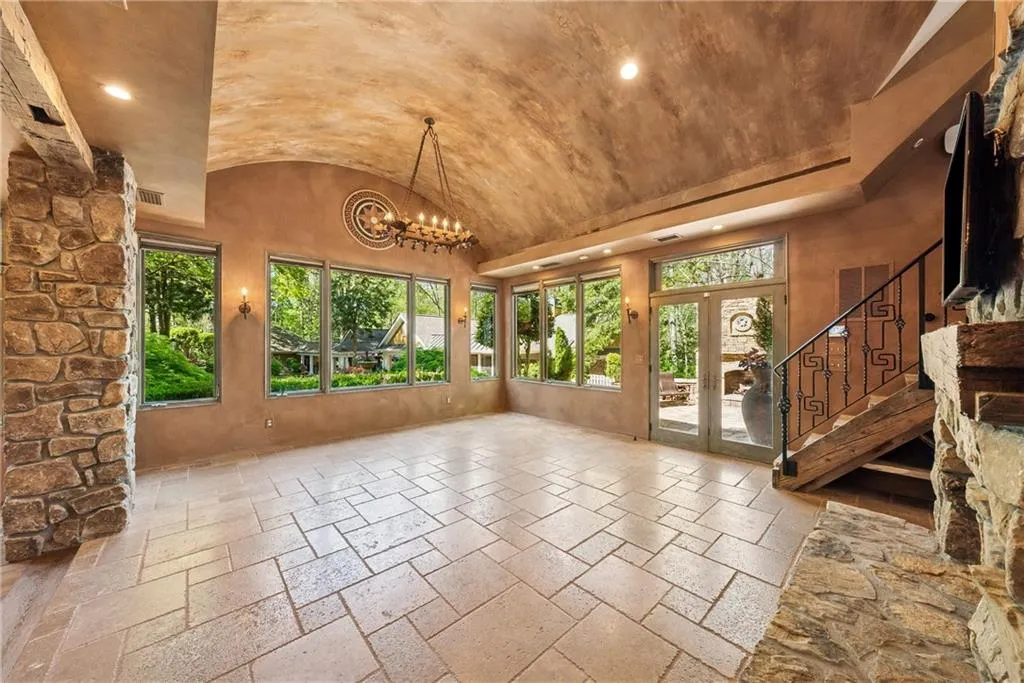 Marietta, Georgia 30066, United States, 6 Bedrooms Bedrooms, ,6 BathroomsBathrooms,Residential,Active,110480