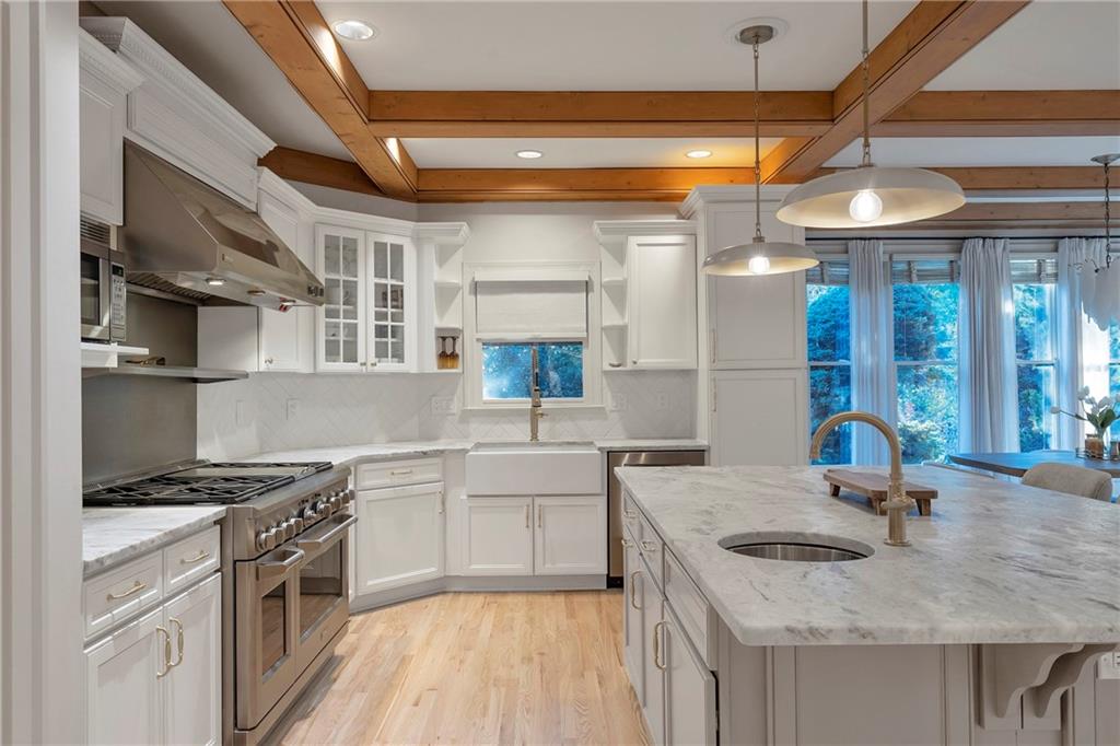 White Columns - Residential