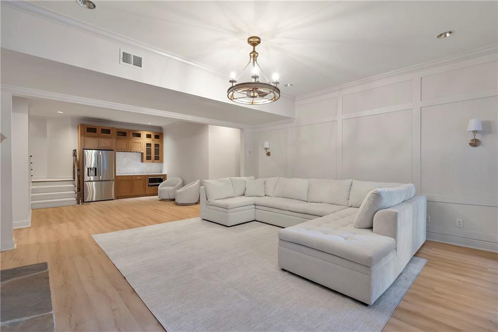 White Columns - Residential