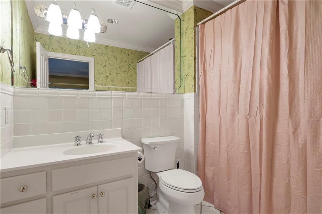 White Columns - Residential