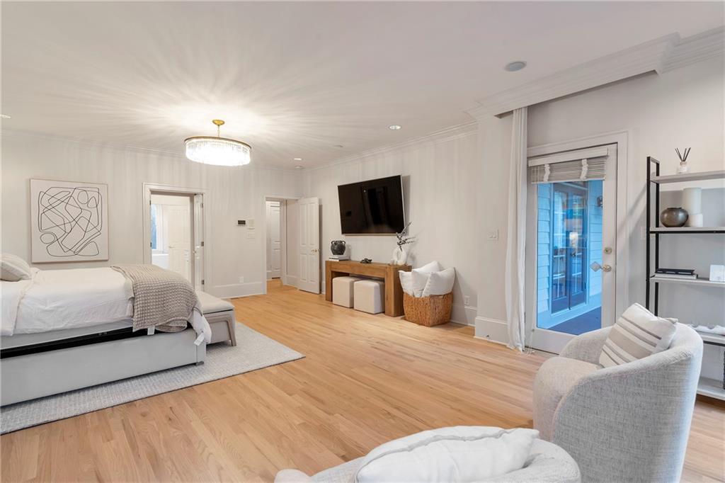 White Columns - Residential