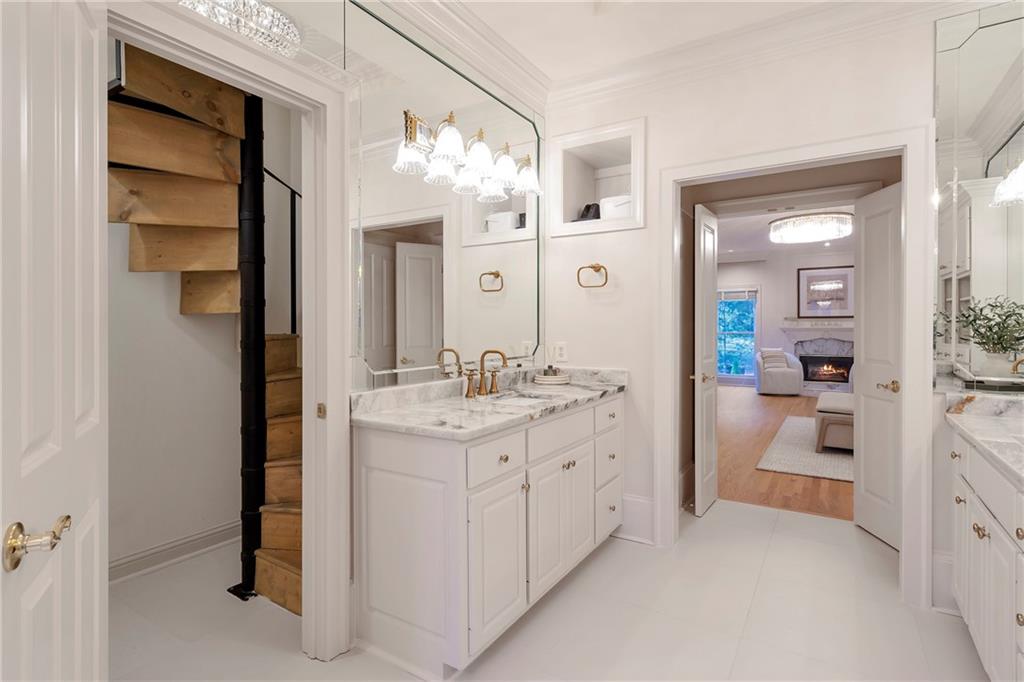 White Columns - Residential