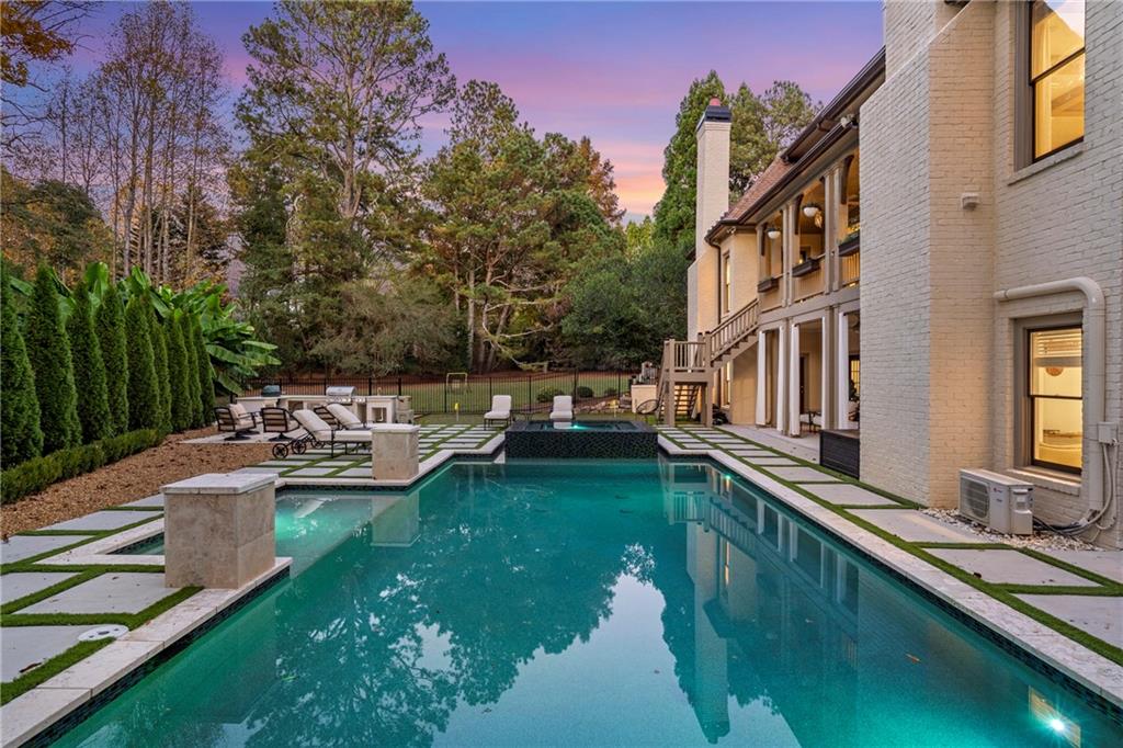 White Columns - Residential