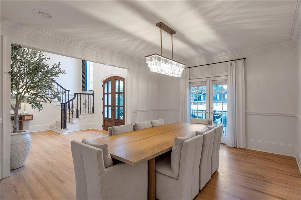 White Columns - Residential