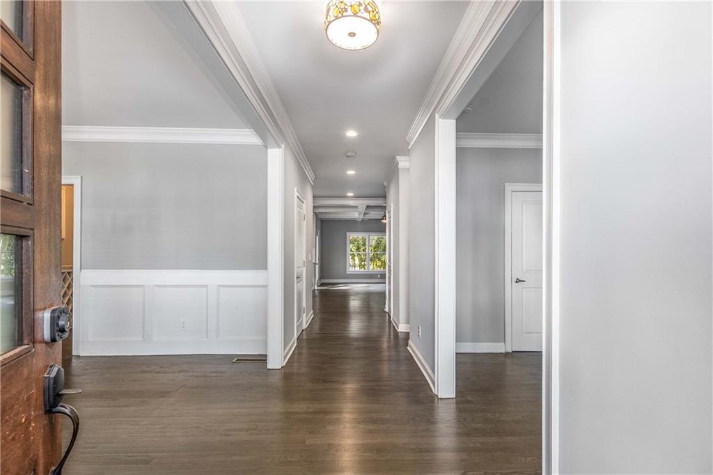 207 Mellrich Avenue NE