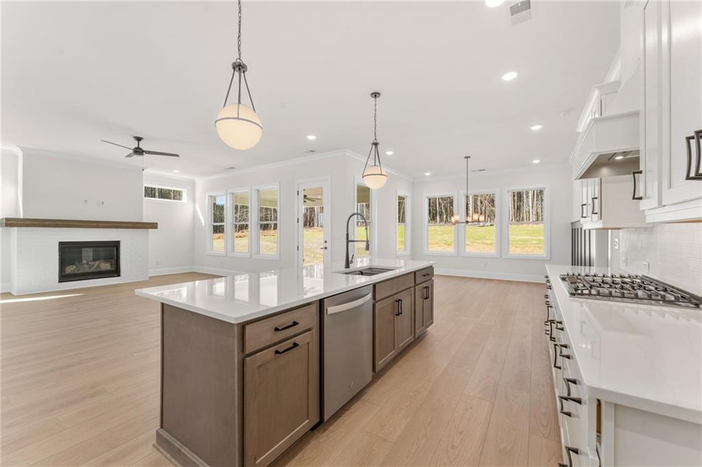 208 Knollwood Bend