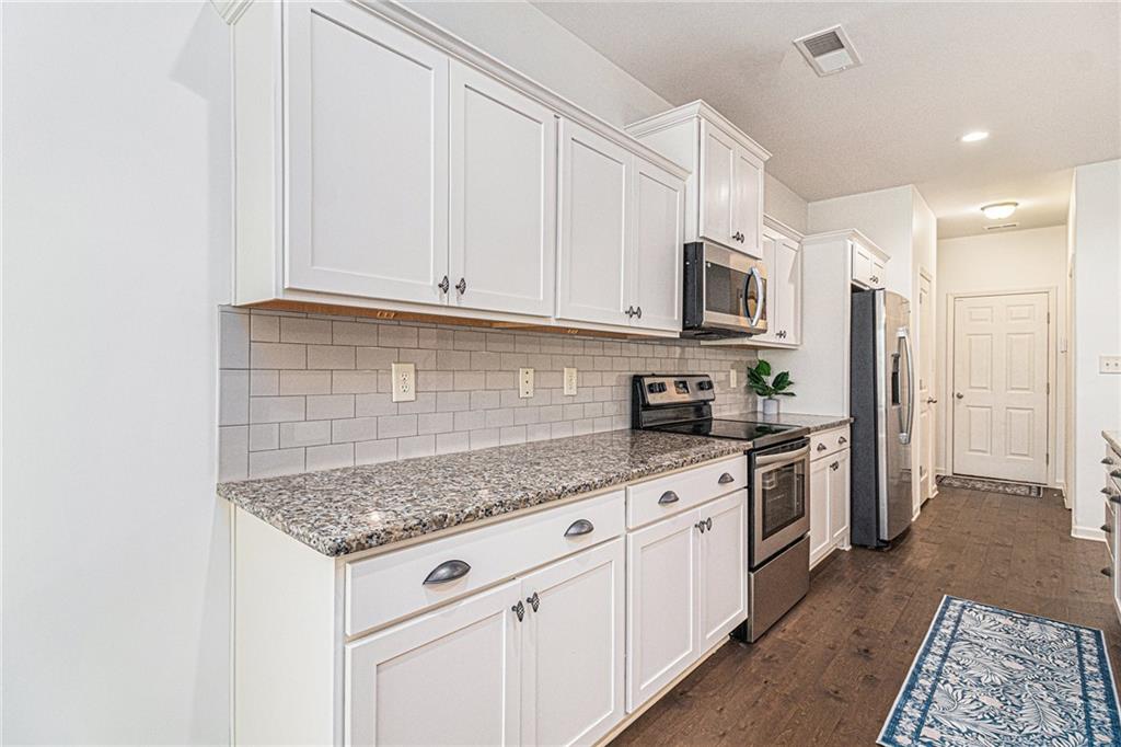 213 Briandwood Drive, Newnan, Georgia image 7