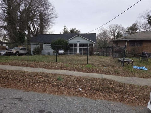Homes For Sale - 1989 Tiger Flowers Drive<br/> Atlanta, GA 30314