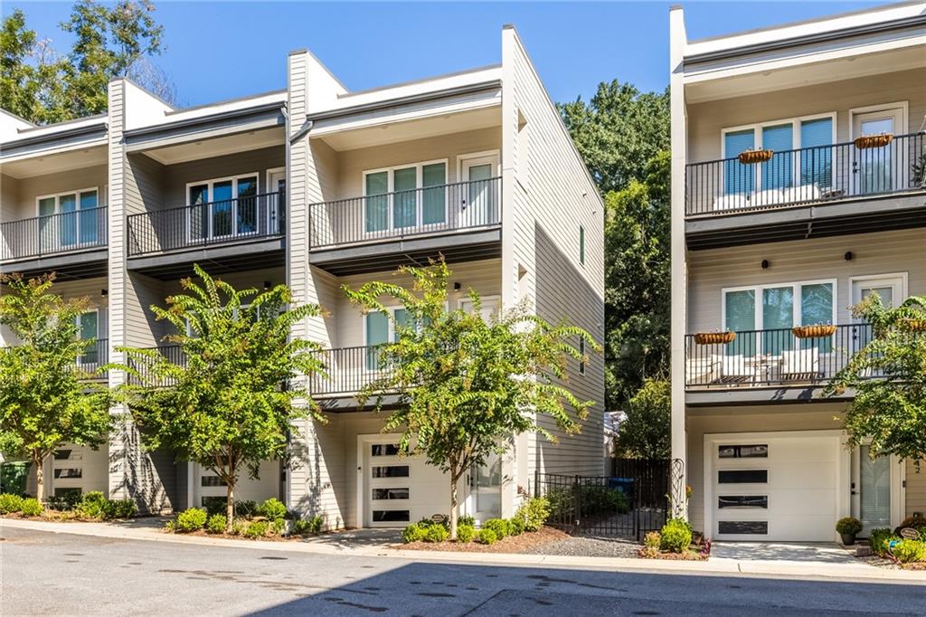 1438 Walker Place SE