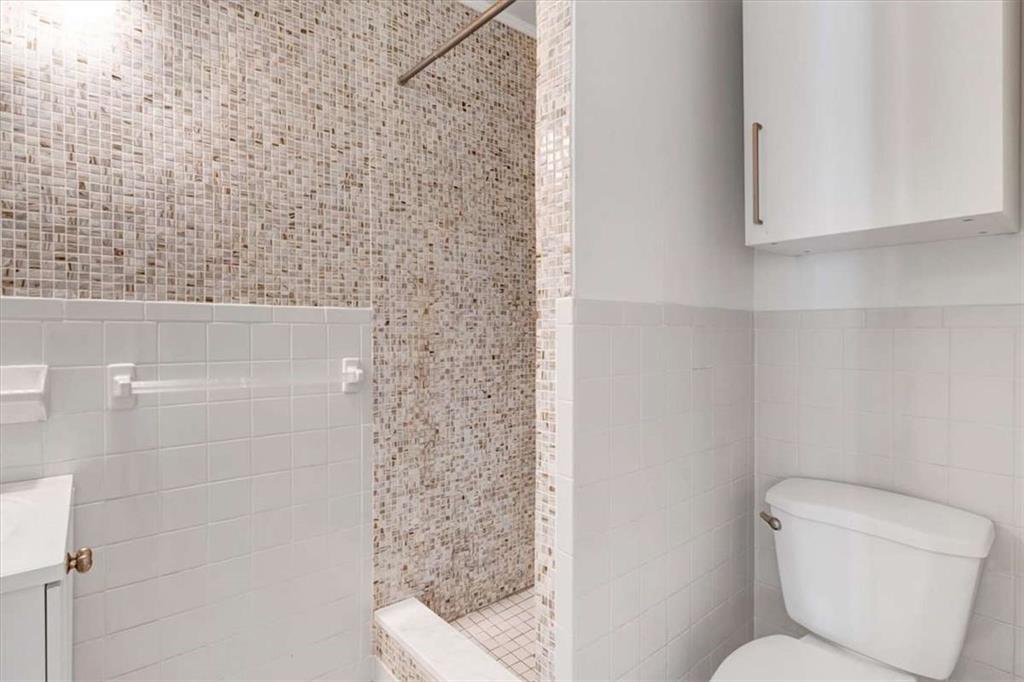 952 NE Myrtle Street 1