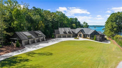 Homes For Sale - 6091 Jim Crow Road<br/> Flowery Branch, GA 30542