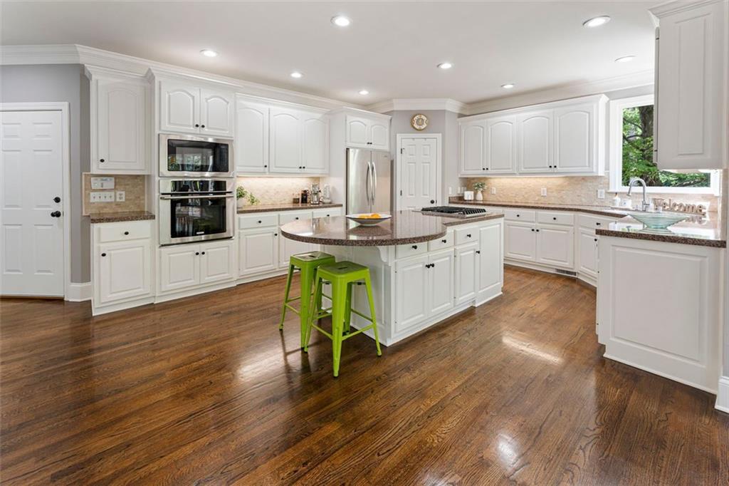 330 Broad Leaf Court, Johns Creek, Georgia image 15