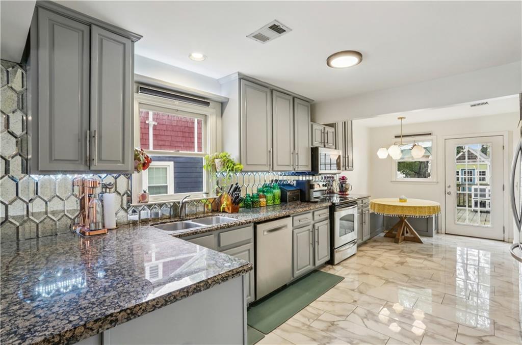 293 Warren Street SE