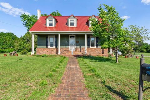 3940 Highway 18 Molena GA 30258