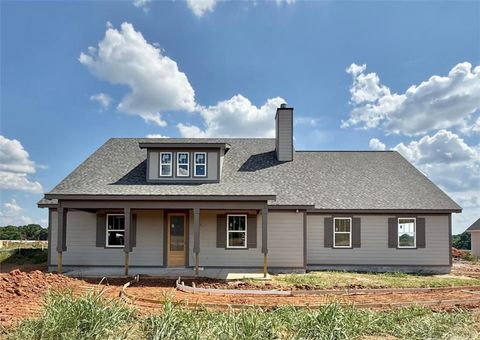 Homes For Sale - 1140 Madison Hills Drive<br/> Madison, GA 30650