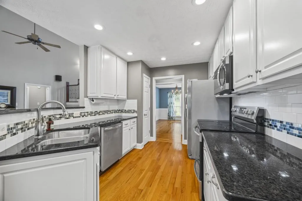 Buford, Georgia 30519, United States, 5 Bedrooms Bedrooms, ,4 BathroomsBathrooms,Residential,Active,179245