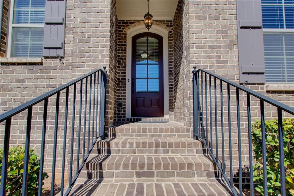 1040 Peyton View Court, Alpharetta, Georgia image 2