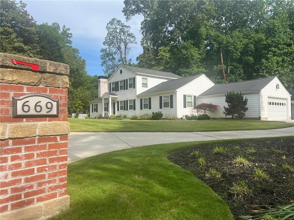 669 Dixon Drive