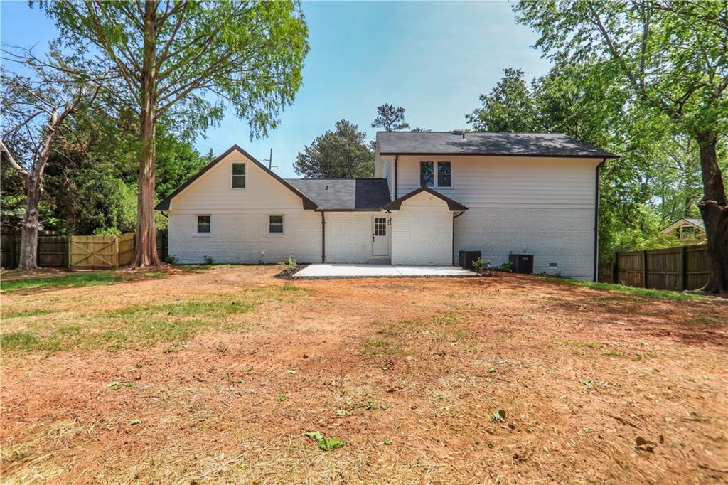 4307 Cedar Wood Drive, Lilburn, Georgia image 15