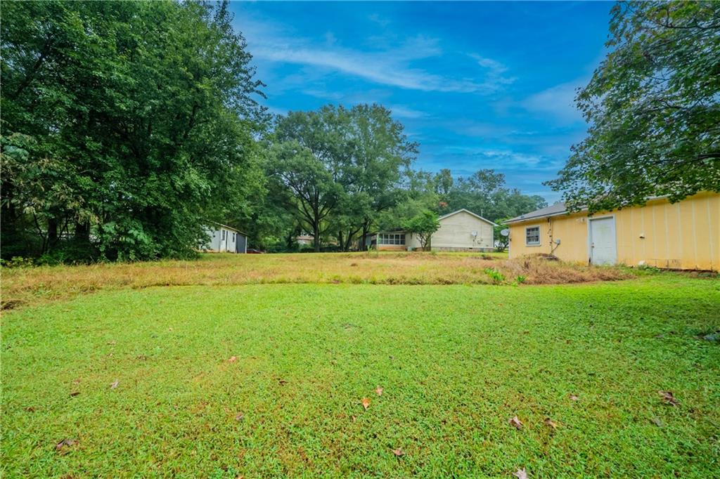 107 Oakwood Circle