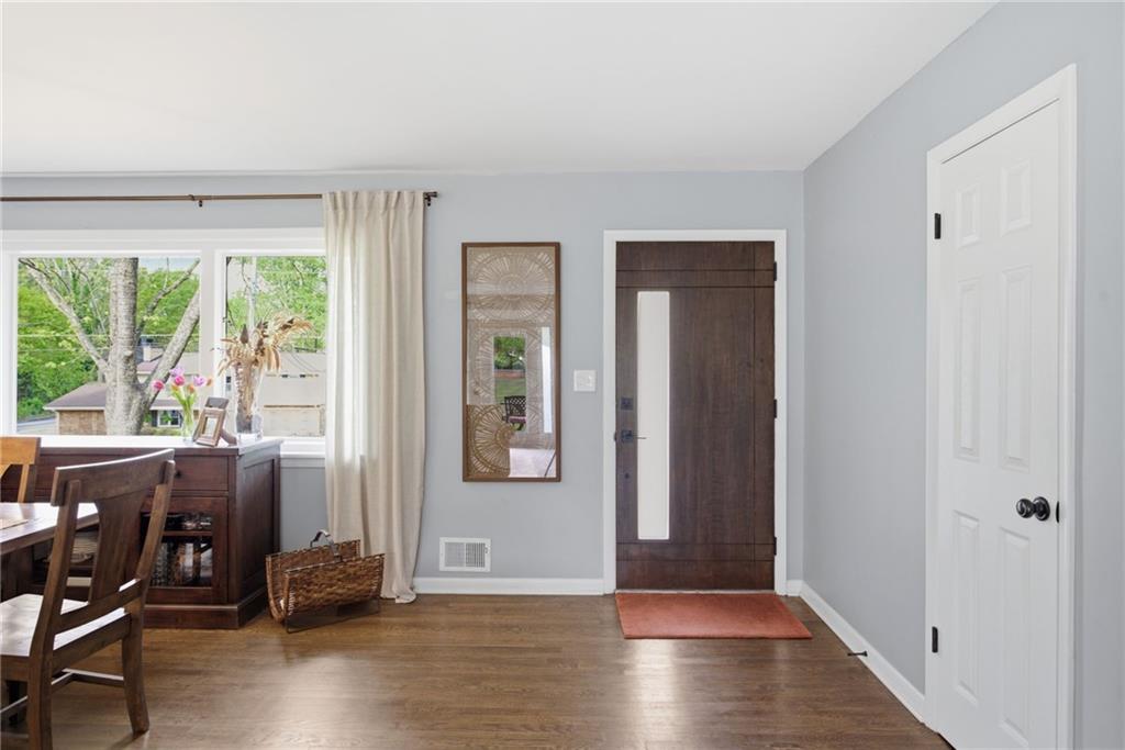 172 Evelyn Street NW