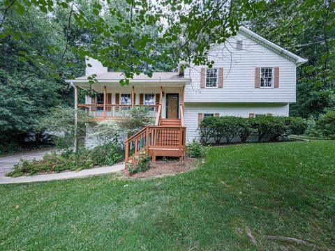 Single Family Residence in Woodstock GA 222 Cedar Mill Lane.jpg