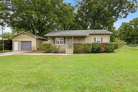 Homes For Sale - 303 S Main Street<br/> Bartow County, Adairsville, GA 30103