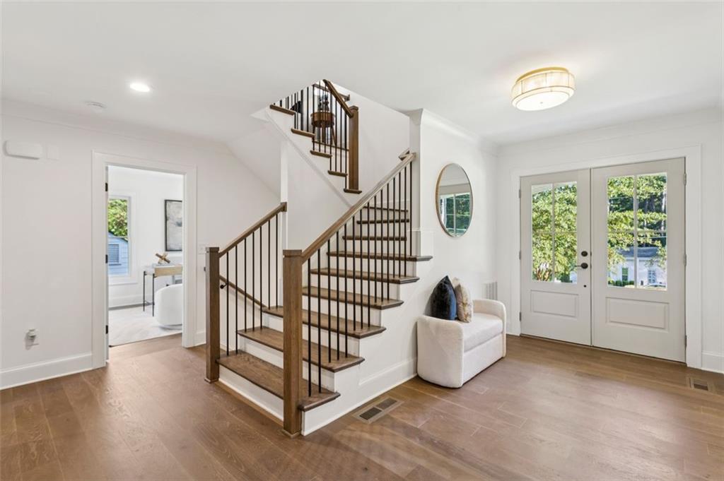 405 Allison Drive NE