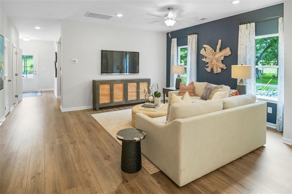 86 Alameda Street 122