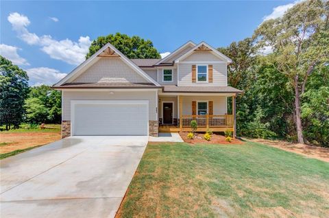 Homes For Sale - 6450 Plantation Station Drive<br/> Lula, GA 30554