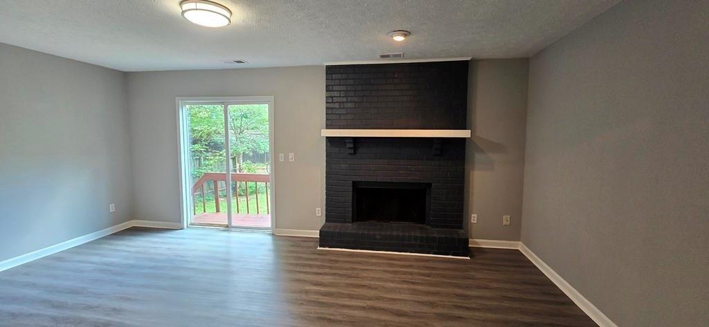 Old Roswell Corners - Residential Income