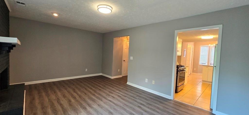 Old Roswell Corners - Residential Income