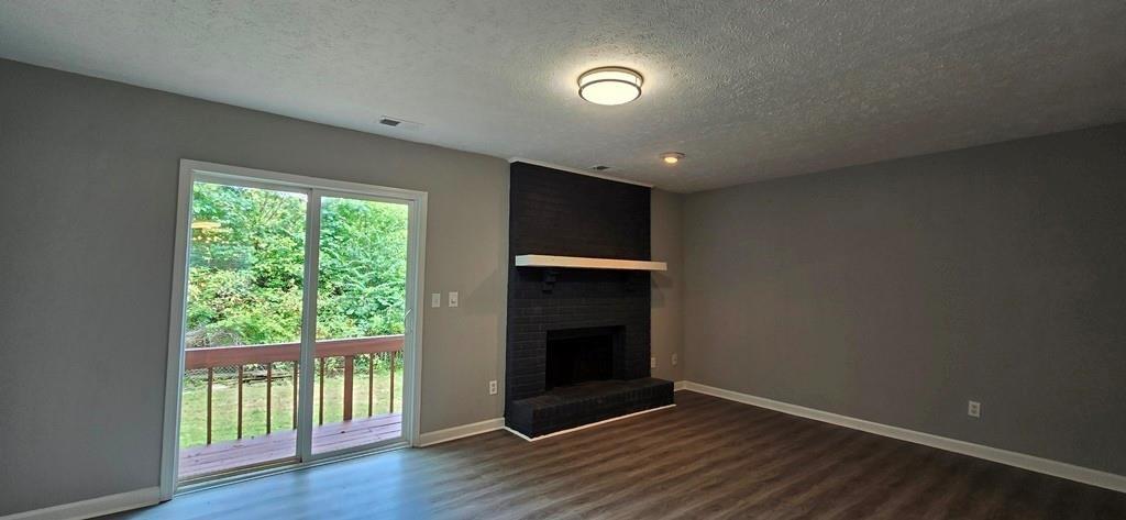 Old Roswell Corners - Residential Income