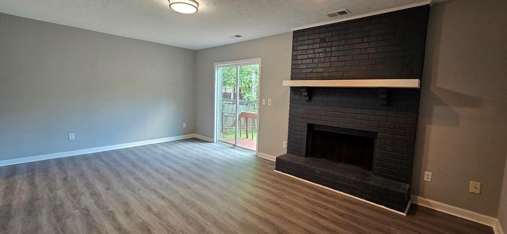 Old Roswell Corners - Residential Income