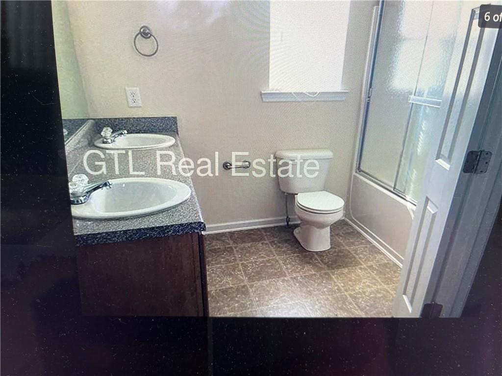 312 Lauren Drive, Fairburn, Georgia image 6