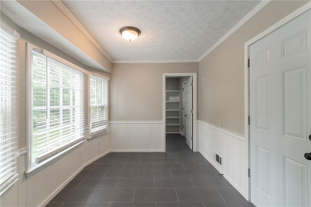 2814 Brackenwood Drive, Snellville, Georgia image 15