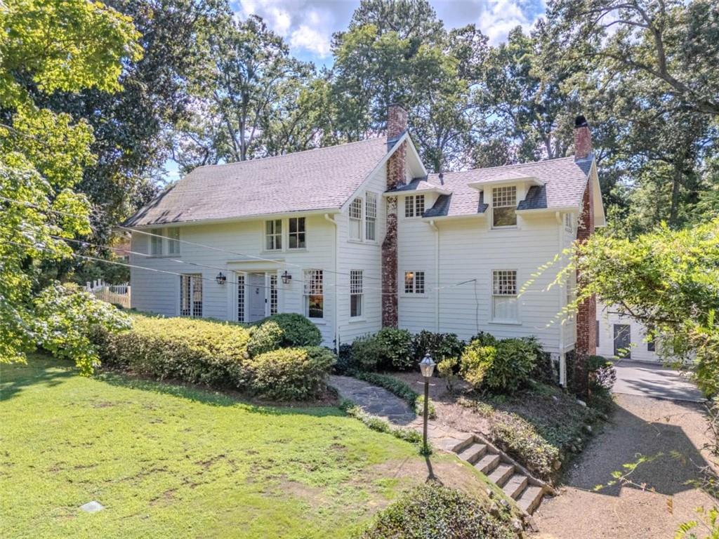 211 Sherwood Road
