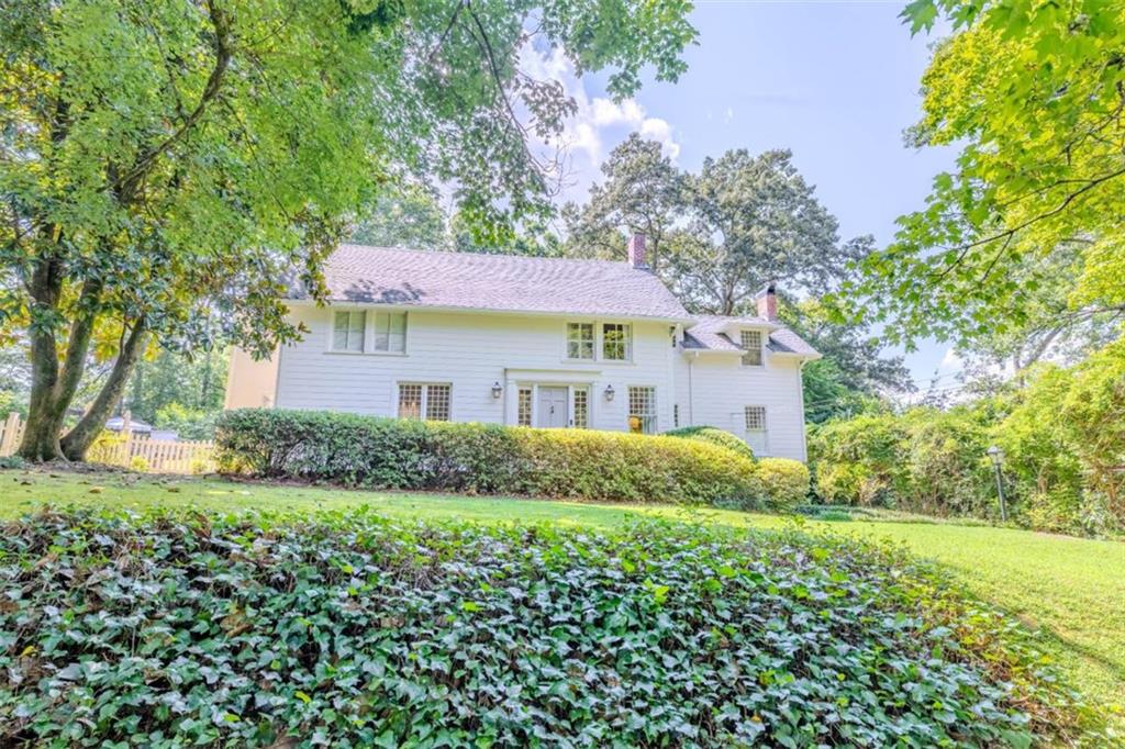 211 Sherwood Road