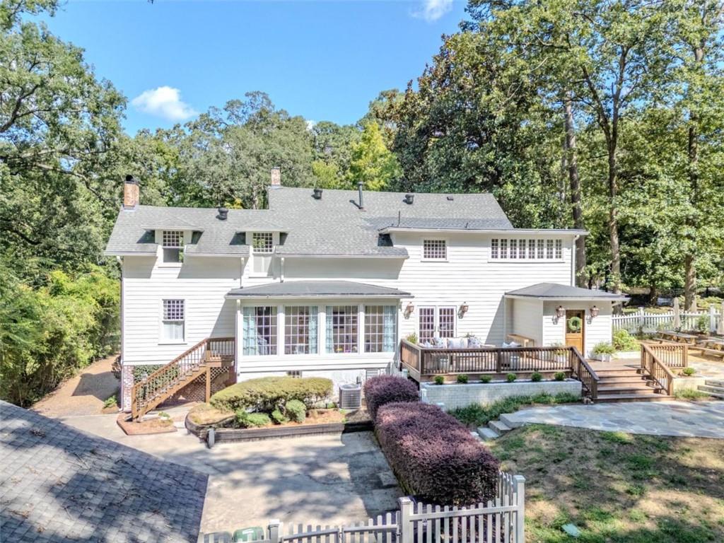 211 Sherwood Road
