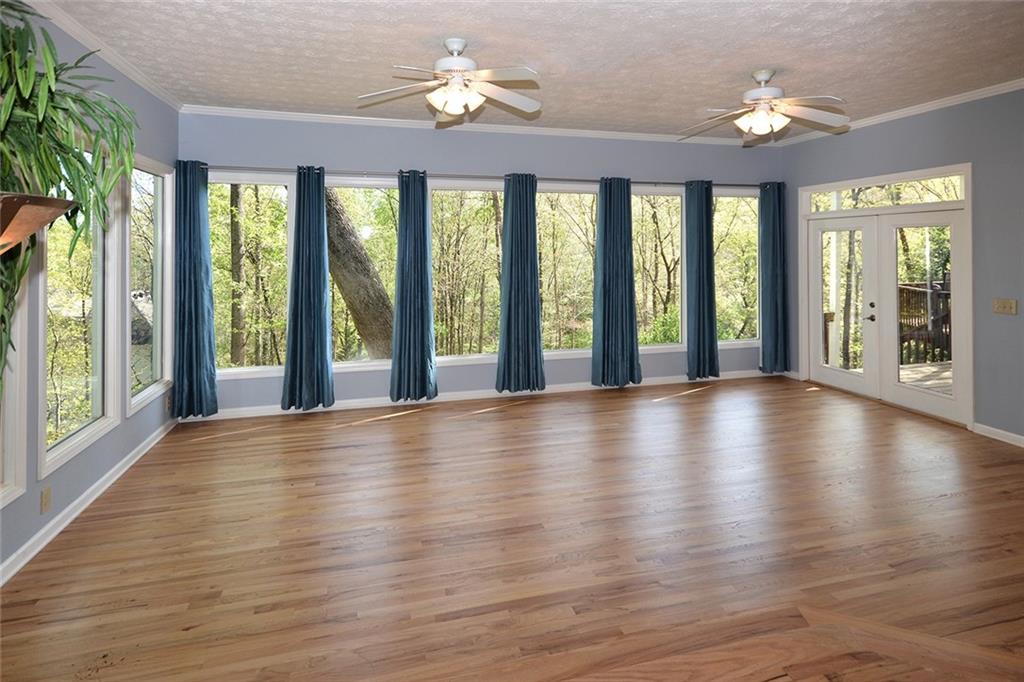 2815 Cambridge Hills Road