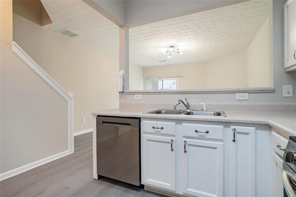 2709 Heathrow Drive, Lawrenceville, Georgia image 13